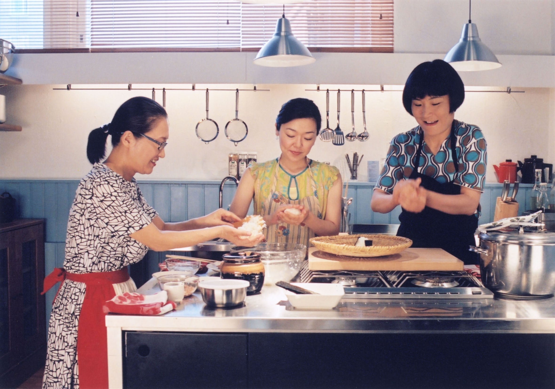 かもめ食堂』特別料金のお知らせ– KBCシネマ1・2